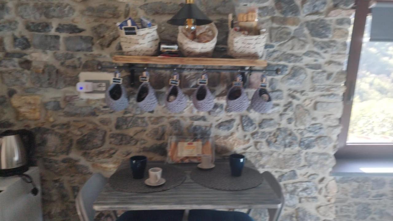 La pietra di Sersa Quaratica Esterno foto